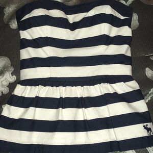 A small A&F white/navy shirt. *Perfect condition*